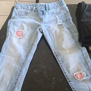 Cute blue skinny jeans with lace patches